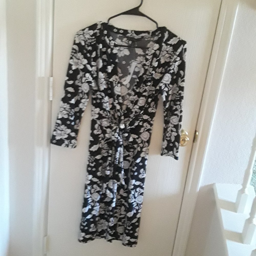 New White House Black Market Floral Dress